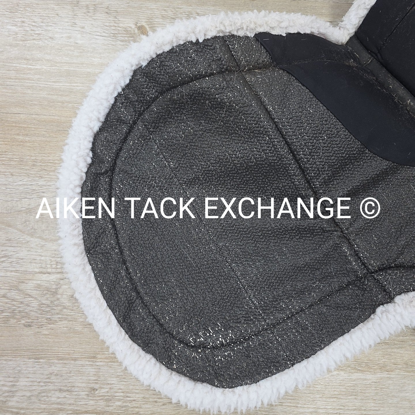 Ecogold Non-Slip Secure Hunter Pad, Size Large / 17" - 17.5"