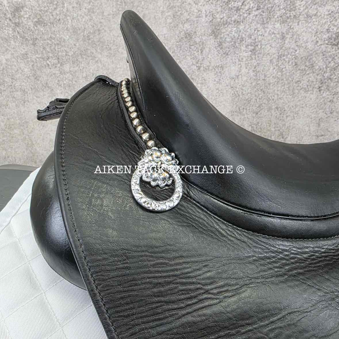 Zaldi Luso Deluxe Portuguese Dressage Saddle, 17" Seat, M/MW Tree, Wool Flocked Panels, Comes with Matching Tack & Accessories