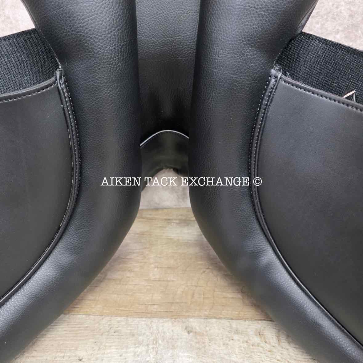 **SOLD** HDR - Henri de Rivel Vegan-X IGP All Purpose Saddle, 15.75" Seat, Adjustable Tree - Changeable Gullet, Wool Flocked Panels