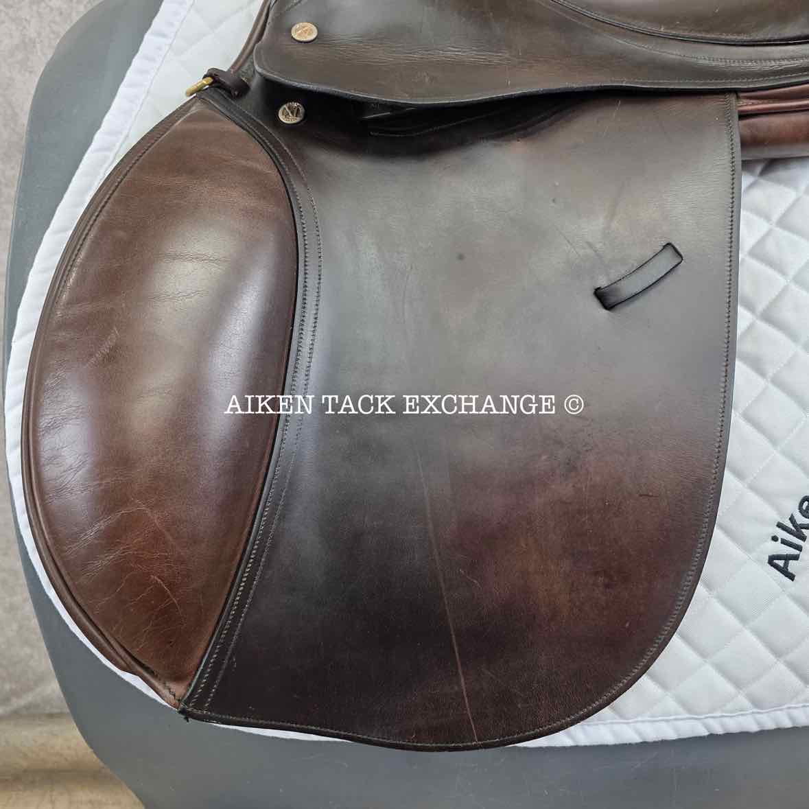 Crosby Excel XL Close Contact Jump Saddle, 18" Seat, Medium Tree, Foam Panels