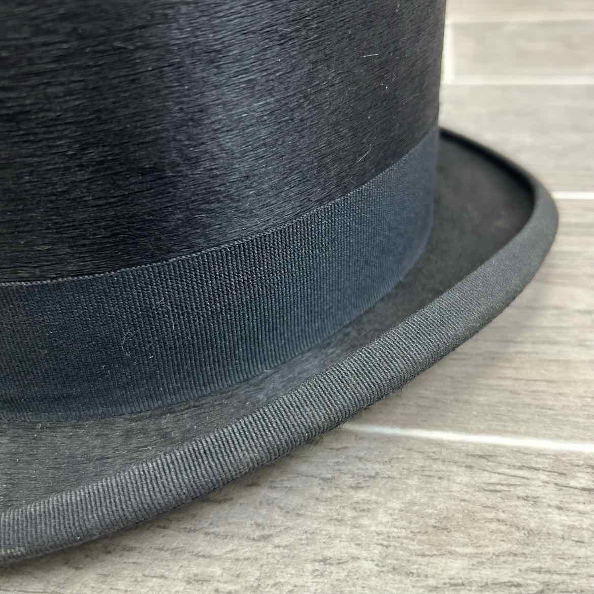 Authentic Pajk Klobuki 4" Top Hat, Size 6 3/4