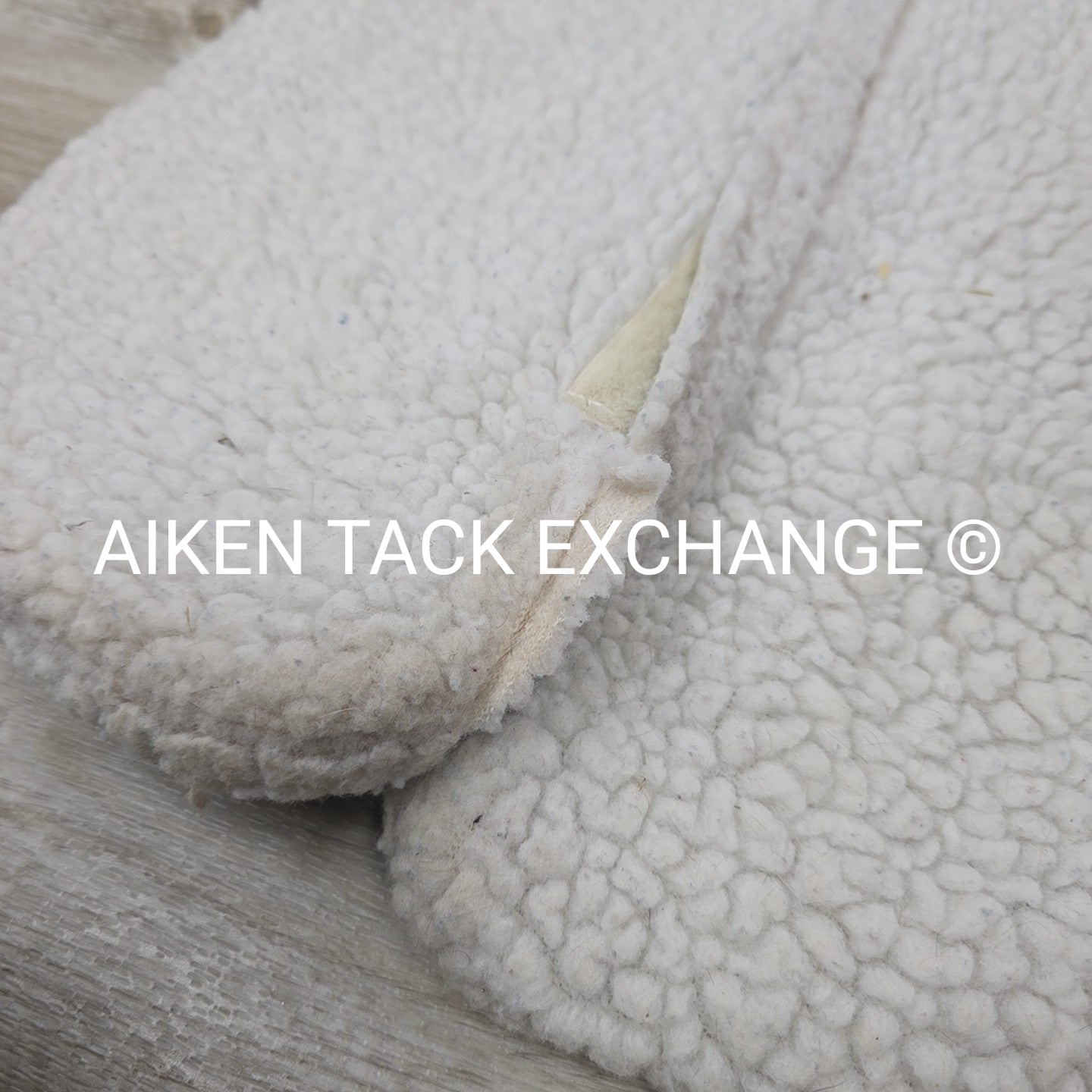 SaddleRight English Glove Leather Half Pad with Fleece Cover