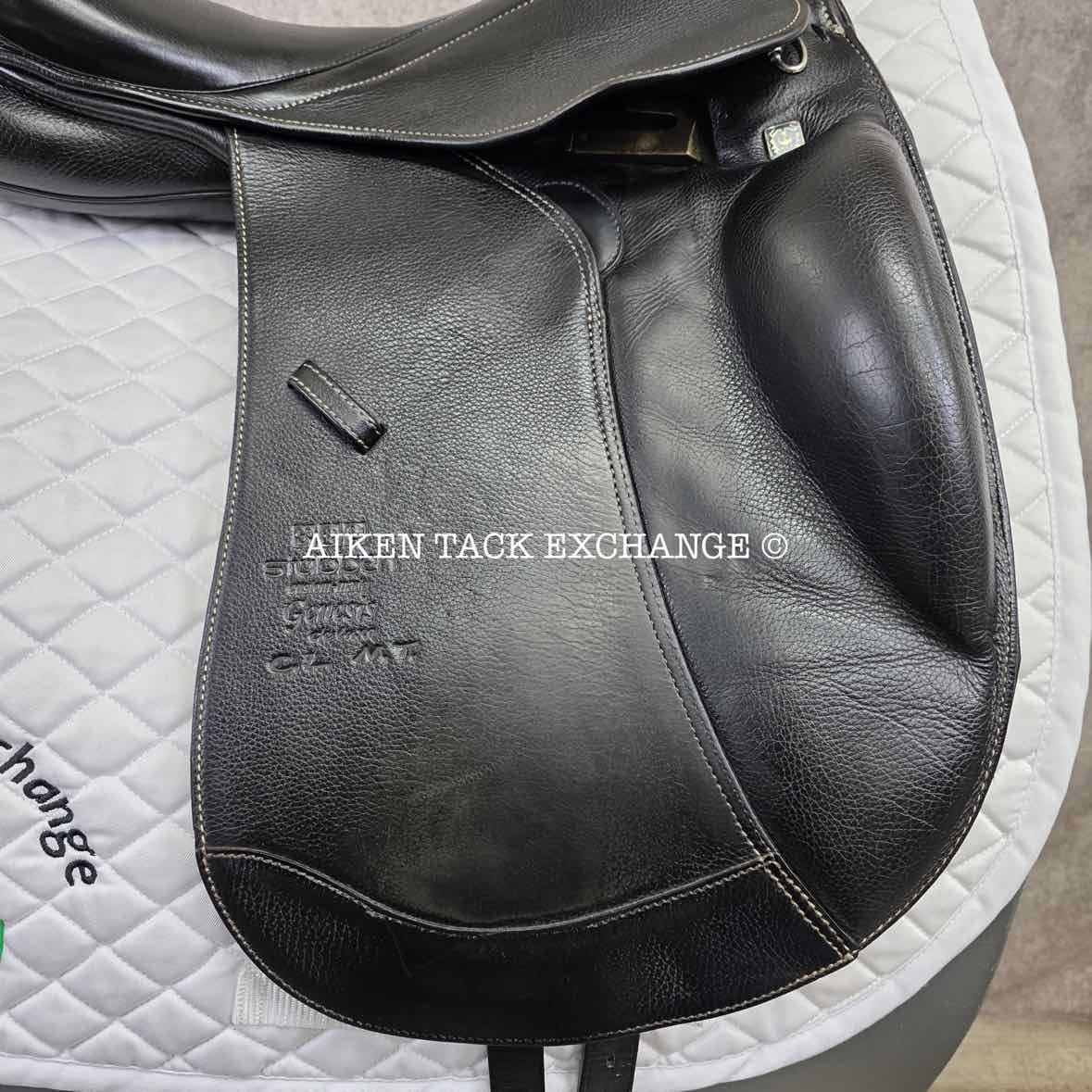 2015 Stubben Genesis Deluxe CL NT Dressage Saddle, 17.5" Seat with Biomex, 28cm Tree - Medium Narrow, Wool Flocked Panels