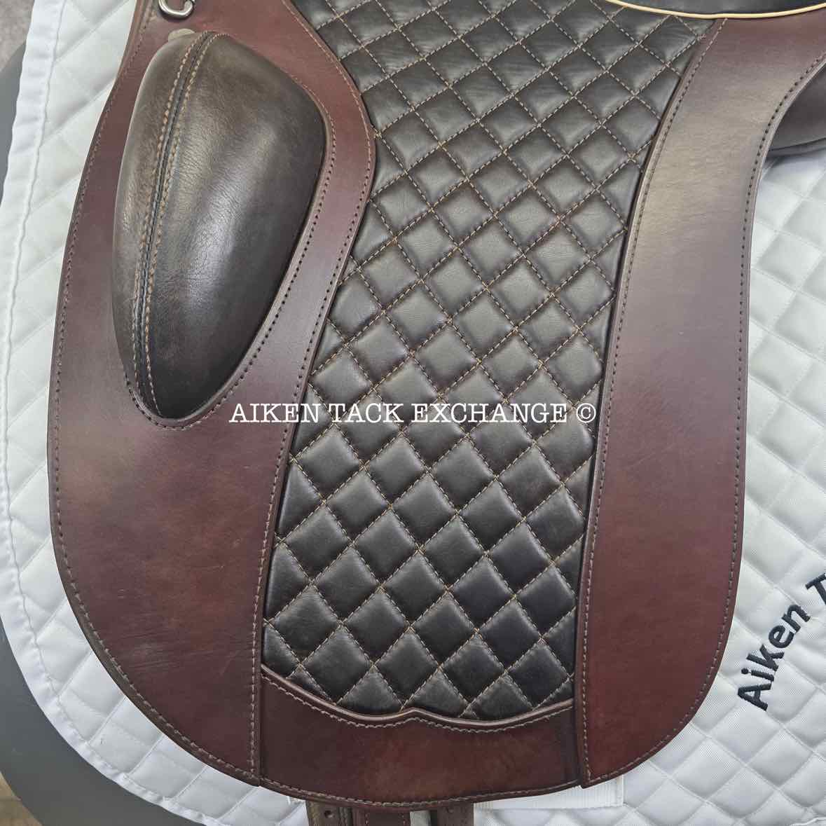 DP 3220DL Bolero Deluxe Dressage Saddle, 18" Seat, Ultra-Flex Tree - Adjustable Gullet, Wool Flocked Panels