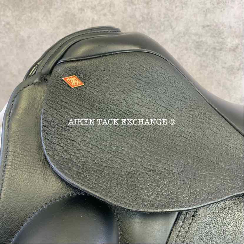 **SOLD** Laser Monoflap Dressage Saddle, 17.5" Seat, Medium Tree, Wool Flocked Panels
