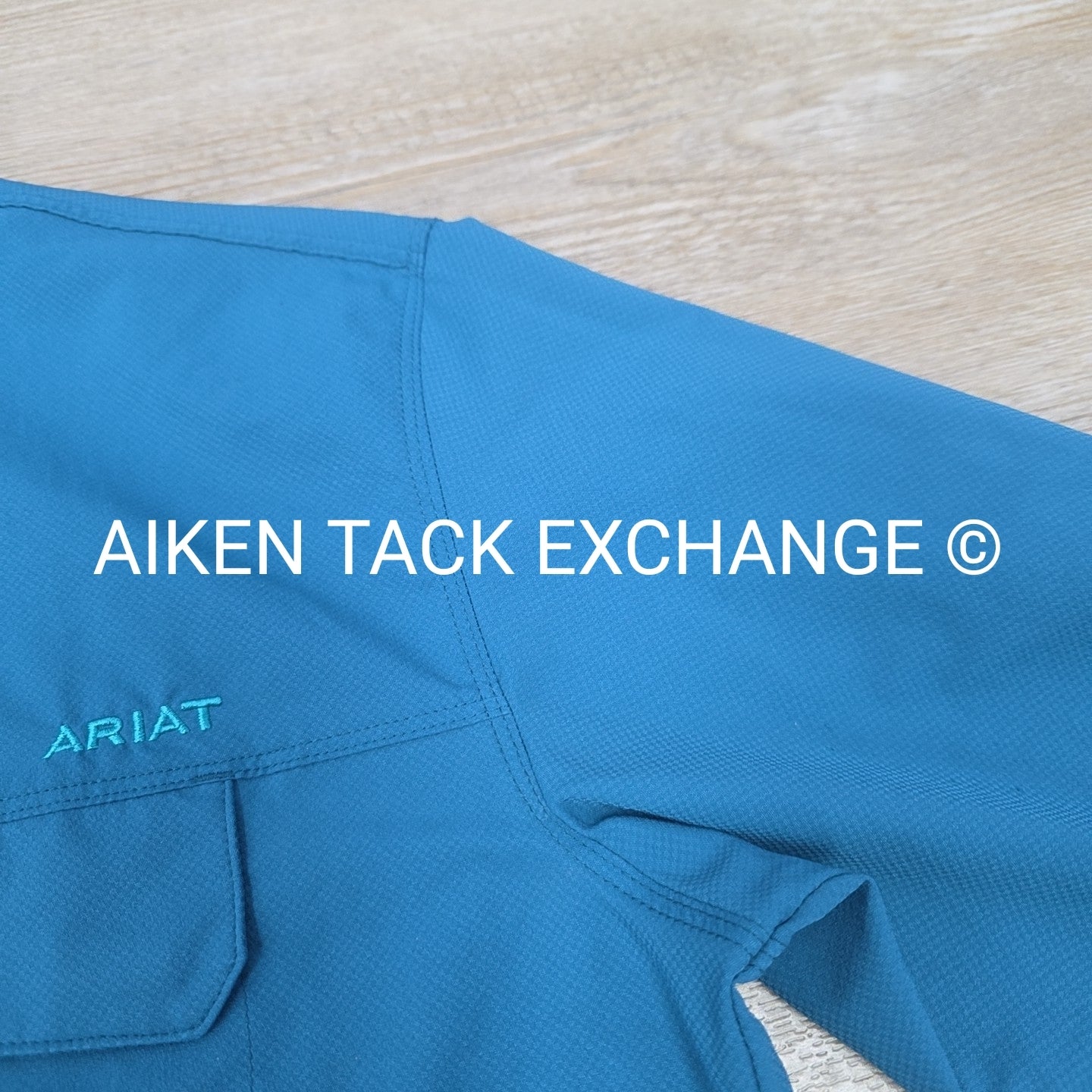 Ariat Outbound VenTEK Button Down Shirt, Women's Medium