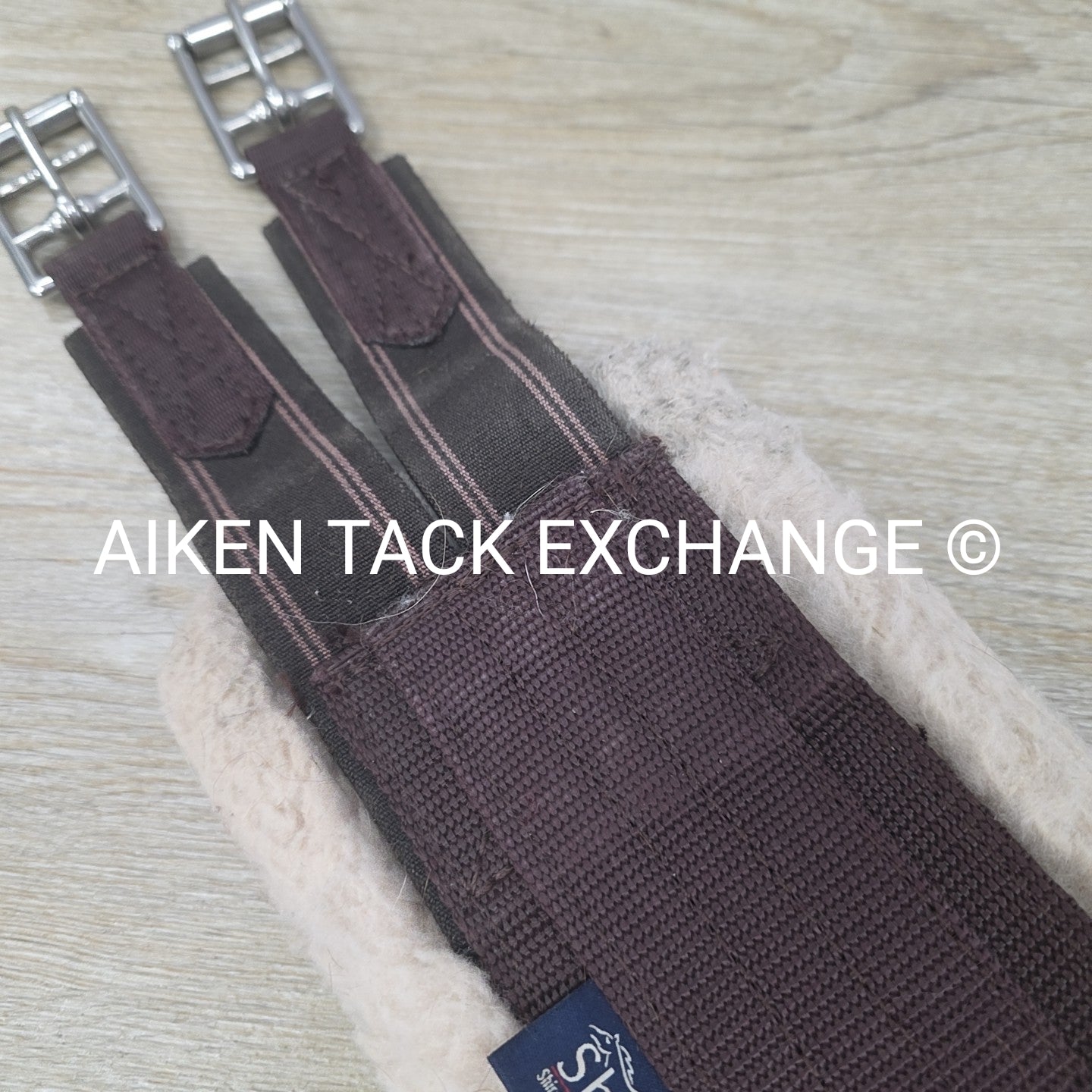 Shires Fleece Girth with Double End Elastic, Brown, 56"