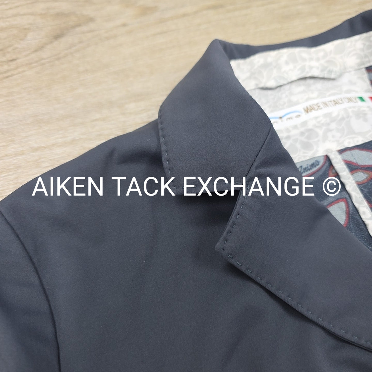 Animo Show Coat, Size US 6 / I 42