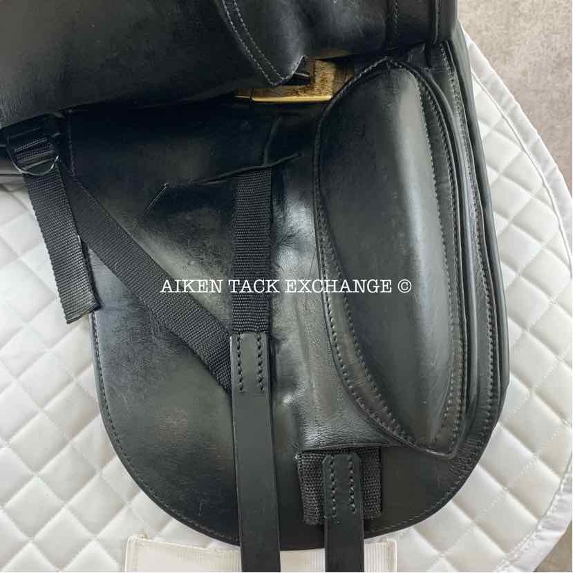 2006 Schleese Wave Dressage Saddle, 18" Seat, Adjustable AdapTree, Wool Flocked Panels