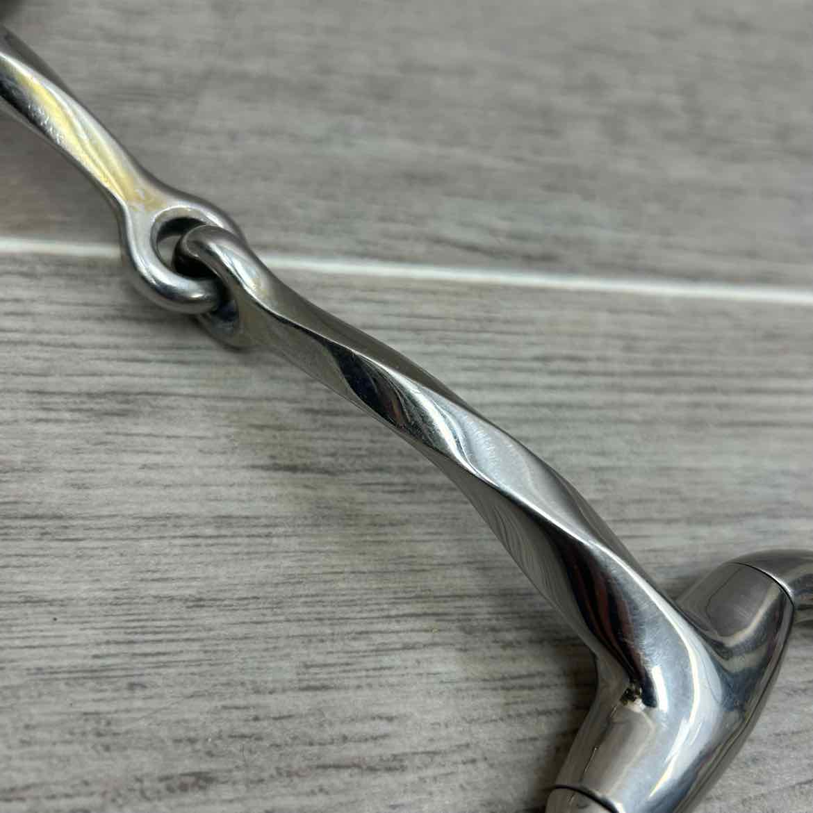 Single Joint Slow Twist Eggbutt Bit 5.75"