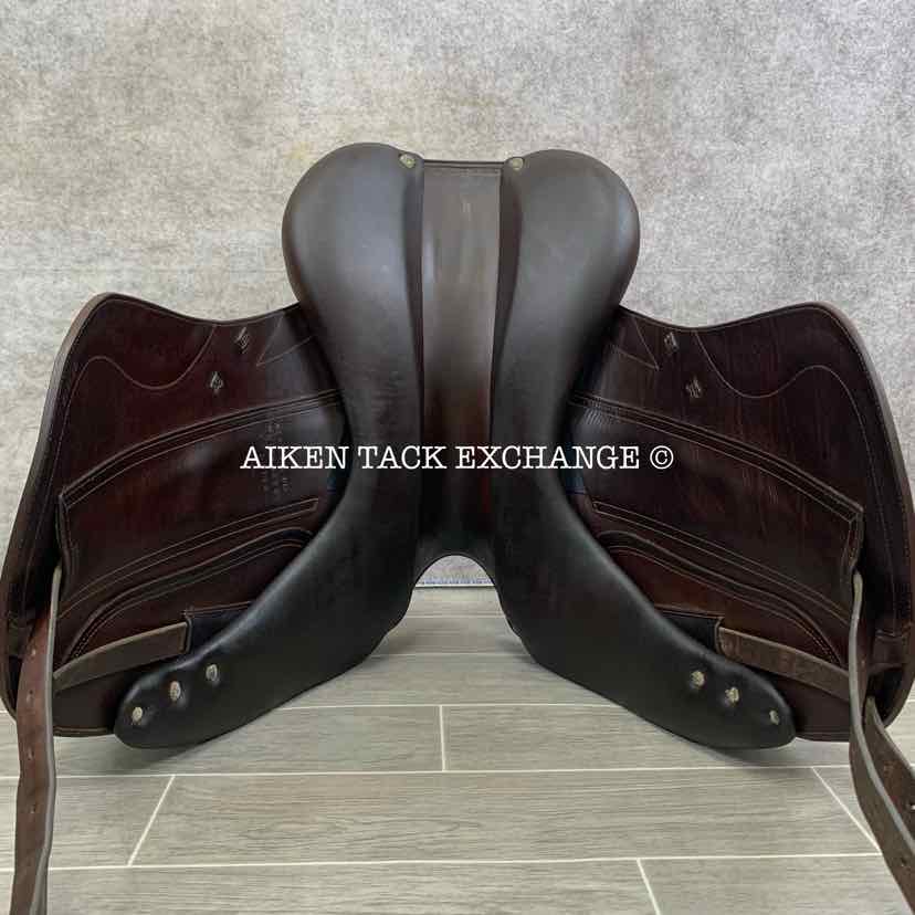 **SOLD** 2010 CWD SE05 Monoflap Dressage Saddle, 18" Seat, 4L Flap, Wide Tree, Foam Panels, Buffalo Leather