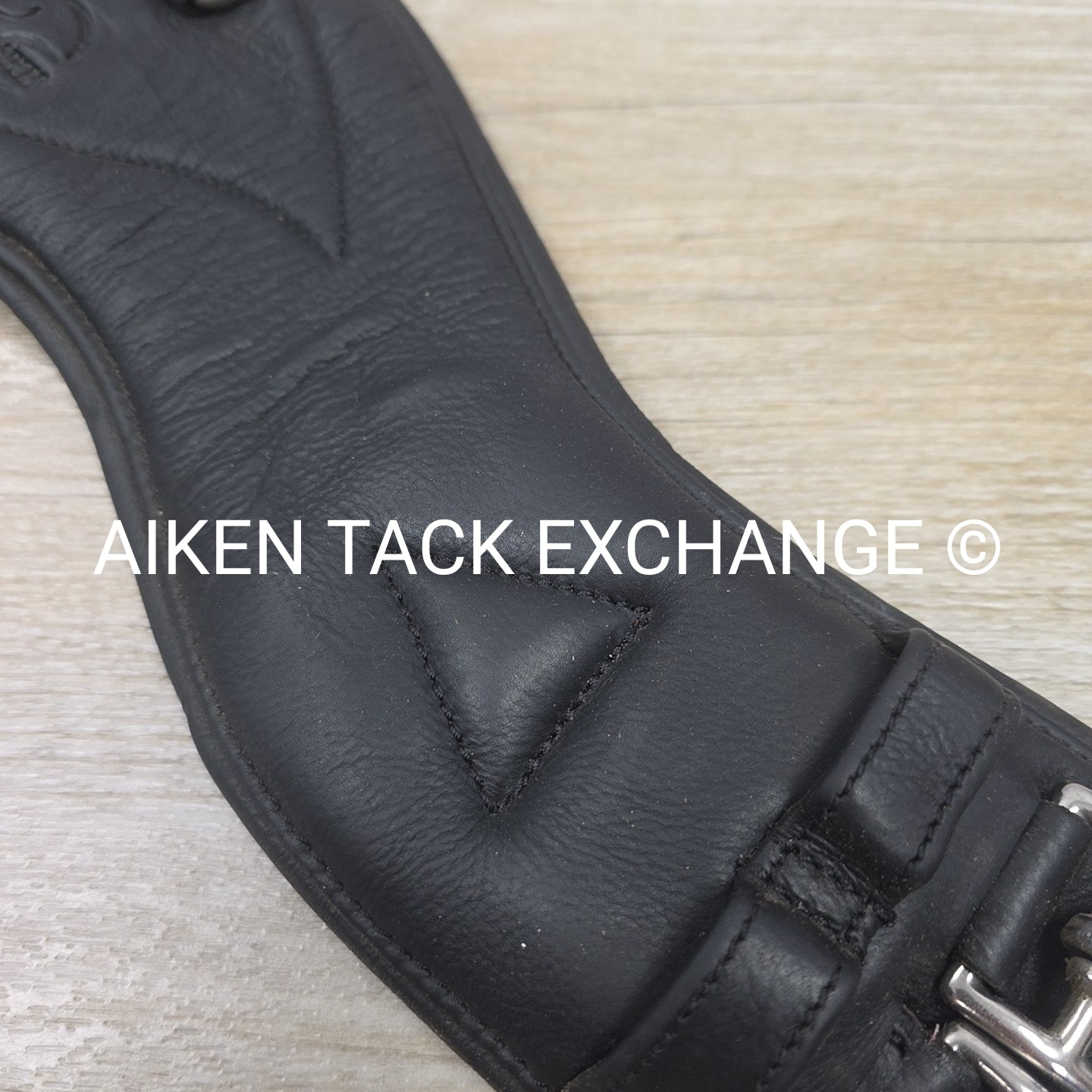 HKM Premium Contour Dressage Girth, Black, 24"