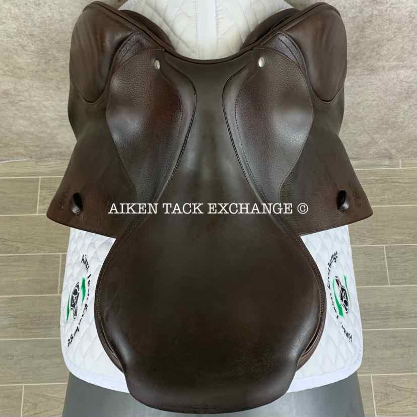 **SOLD** 2011 CWD SE02 Close Contact Jump Saddle, 17.5" Seat, 3C Flap, Medium Tree, Foam Panels