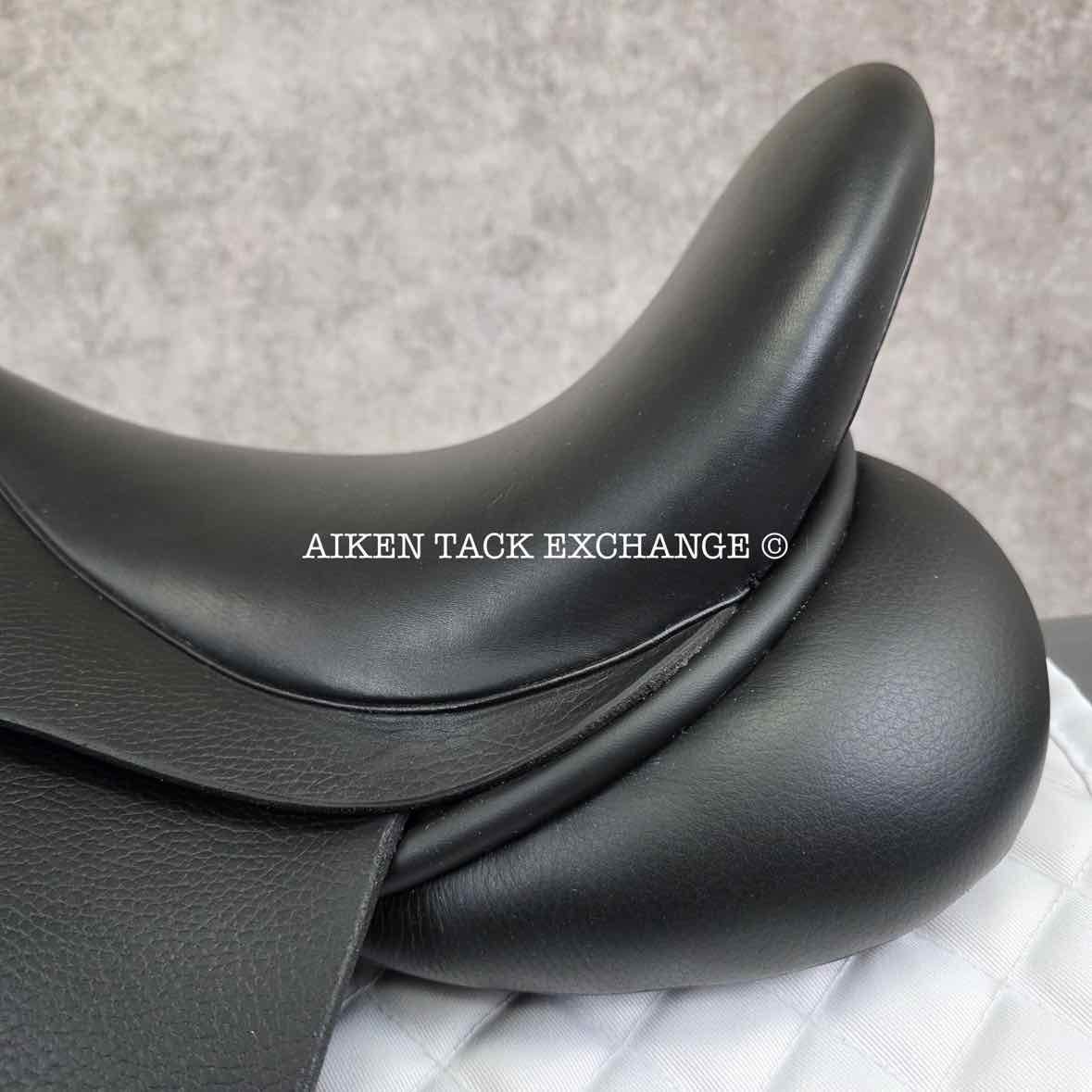 2021 Custom Saddlery Signature Wolfgang Solo Dressage Saddle, 17" Seat, Adjustable Tree, Wool Flocked Panels