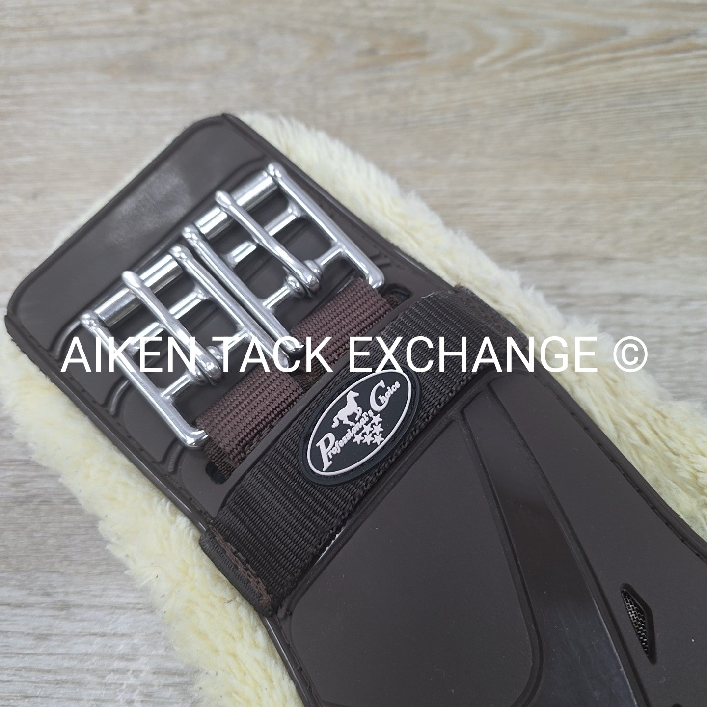 Professional's Choice VenTech Contour Monoflap Girth with Fleece Lining, Brown,