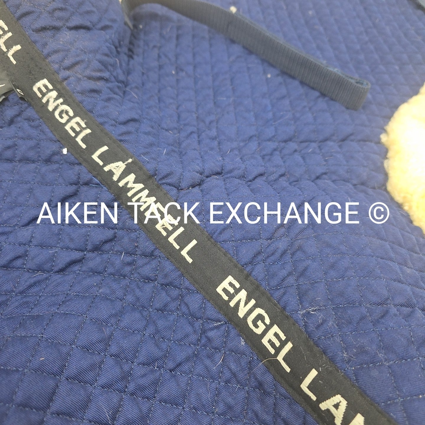 Engel Lammfell Contour Dressage Saddle Pad with Full Rolled Edges