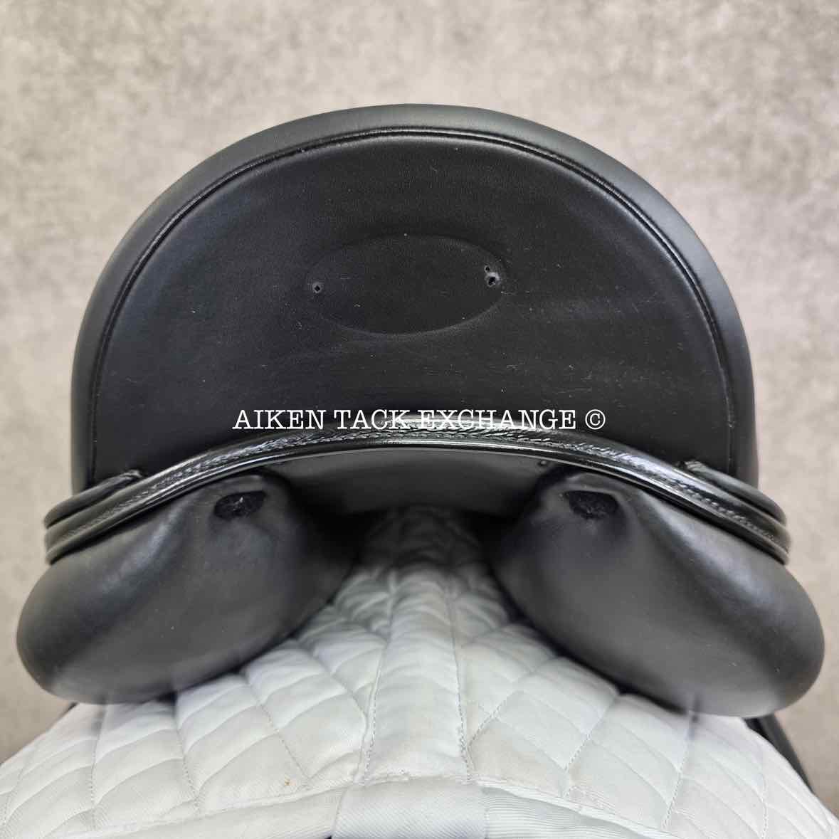 2023 Amerigo Pasubio Pinerolo Dressage Saddle, 18" Seat, Medium Tree, Wool Flocked Panels