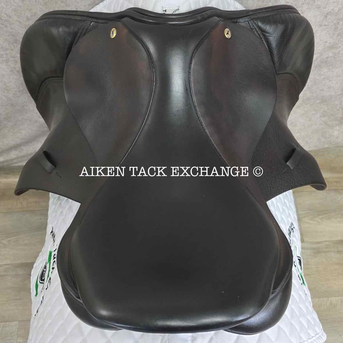 **SOLD** 2009 Black Country Ricochet Jump Saddle, 17" Seat, Medium Wide Tree, Wool Flocked Panels