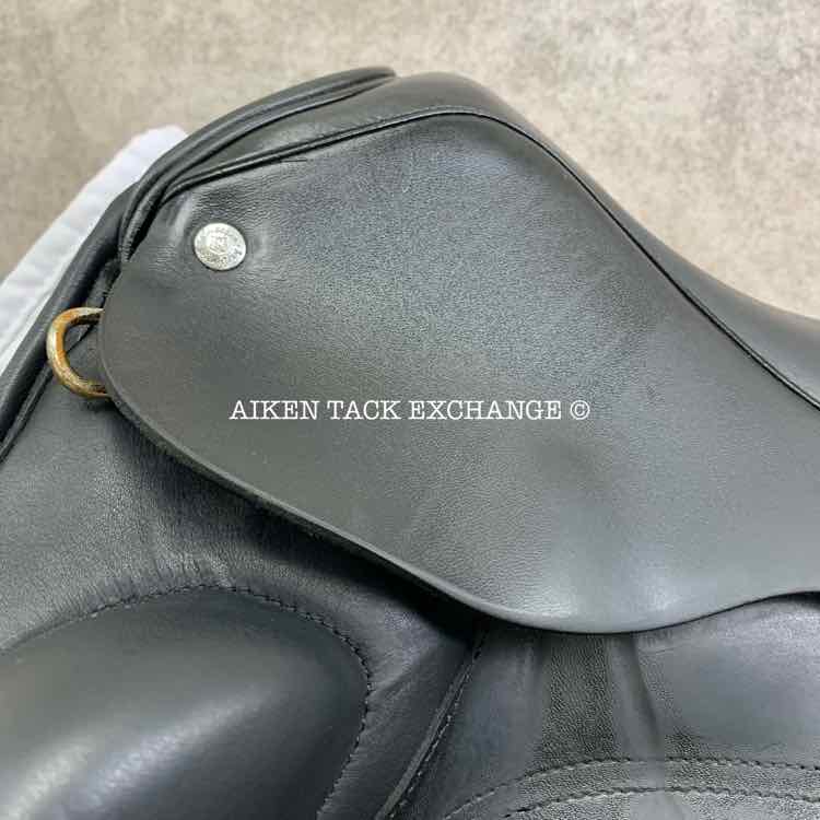 **SOLD** 2016 Custom Saddlery Signature Steffen's Advantage Monoflap Dressage Saddle, 17" Seat, Adjustable Tree, Wool Flocked Panels