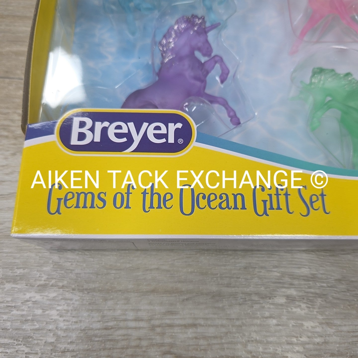 Breyer Gems of the Ocean Gift Set