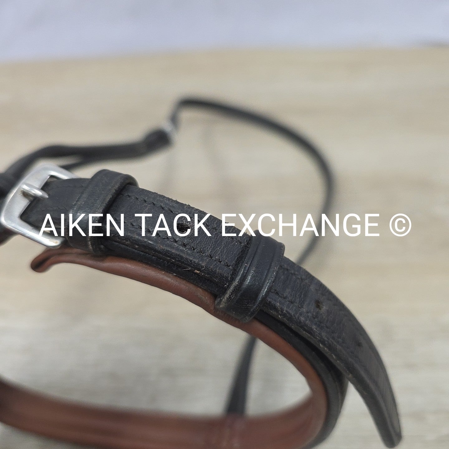 Bobby's English Tack Plain Raised Noseband, Black & Brown, Size Full