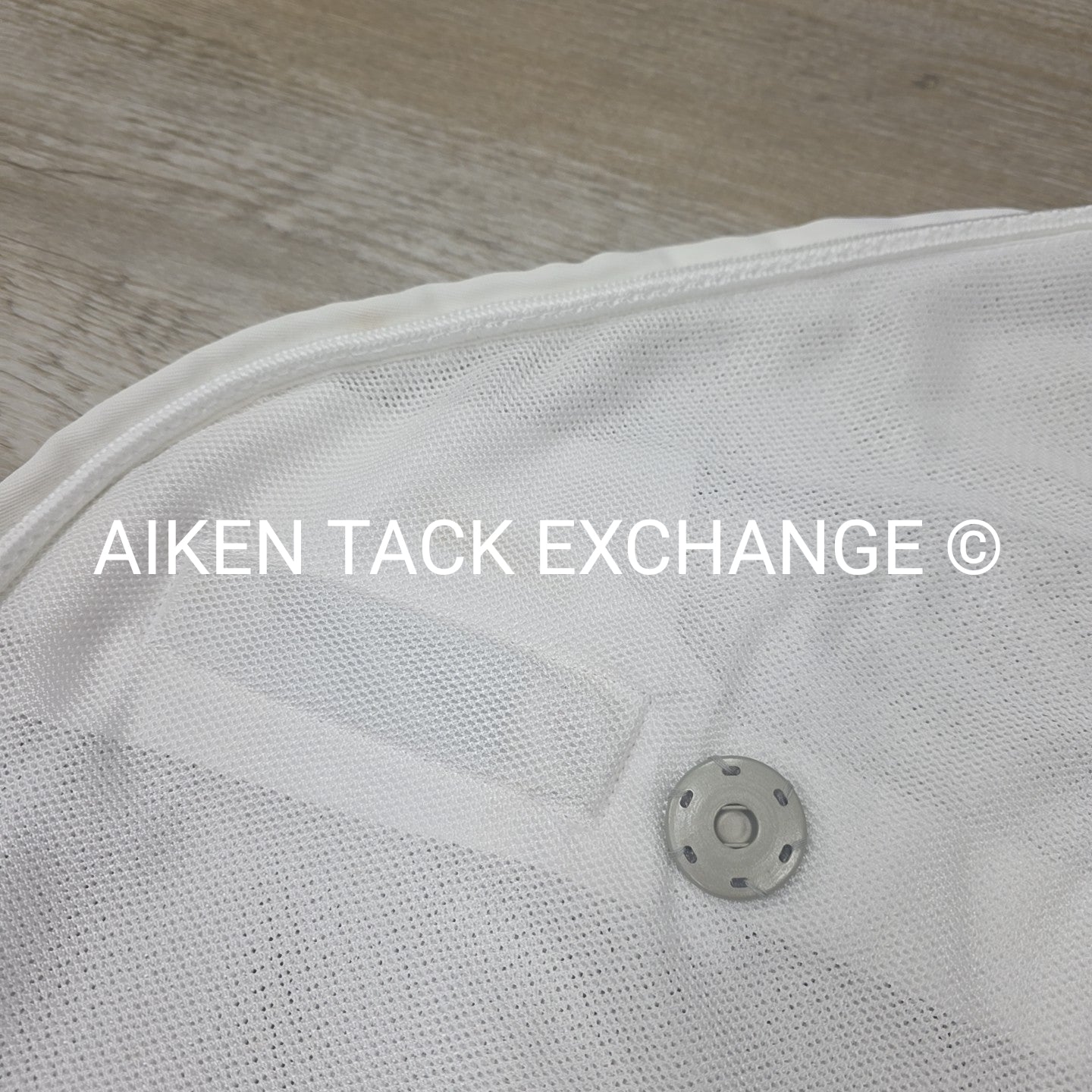 Fenwick Equestrian BodyGuard Mesh Cooler, White (has some marks) 60"