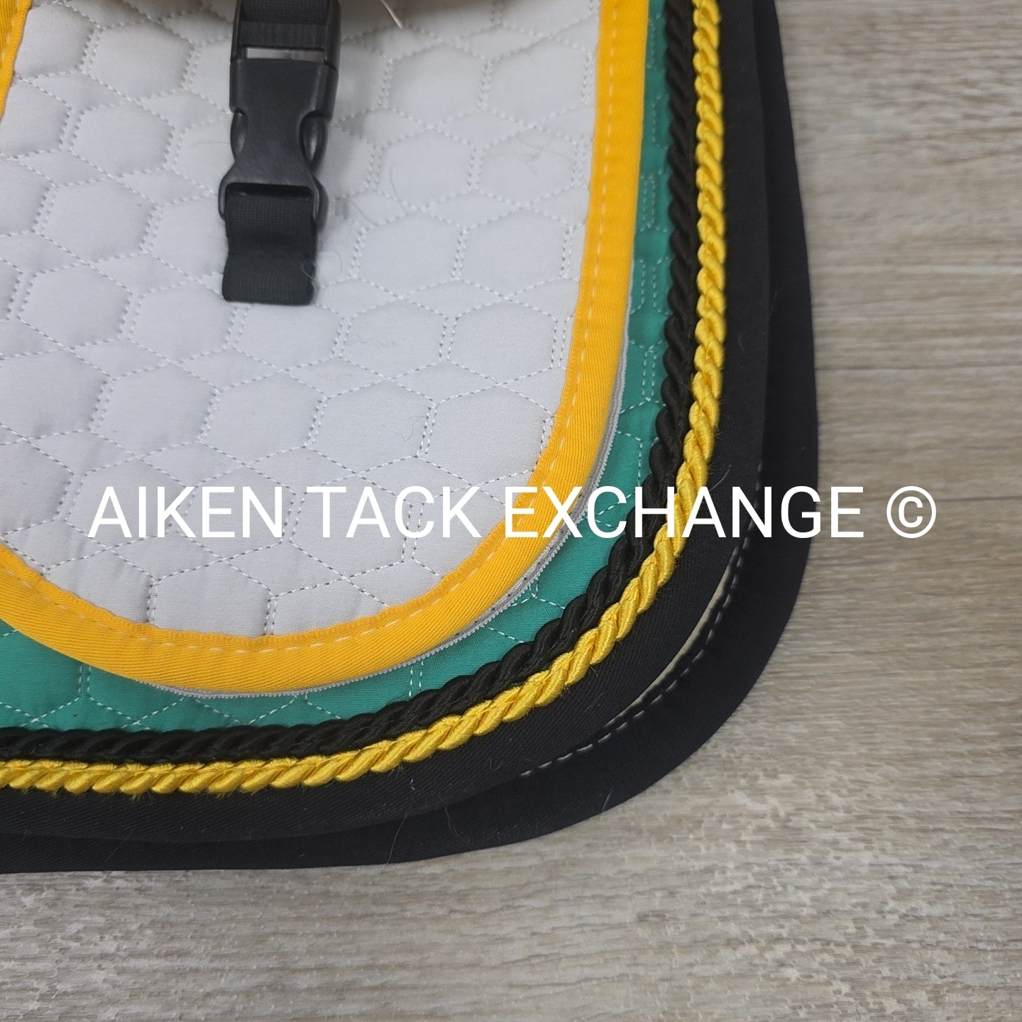 Mattes Dressage Trekking Saddle Pad with Sheepskin, Size Medium