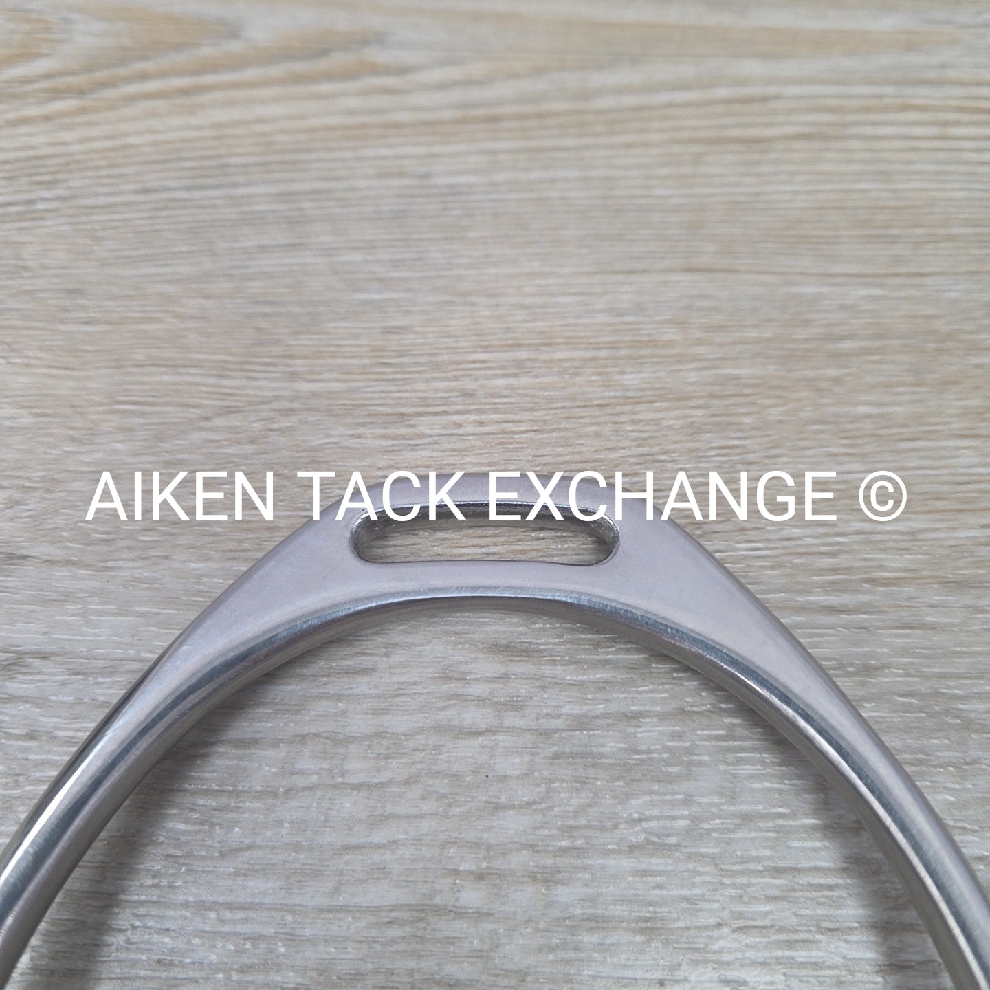 Korsteel Fillis Stirrup Irons with Engraved Crystal Detail, 4.5"