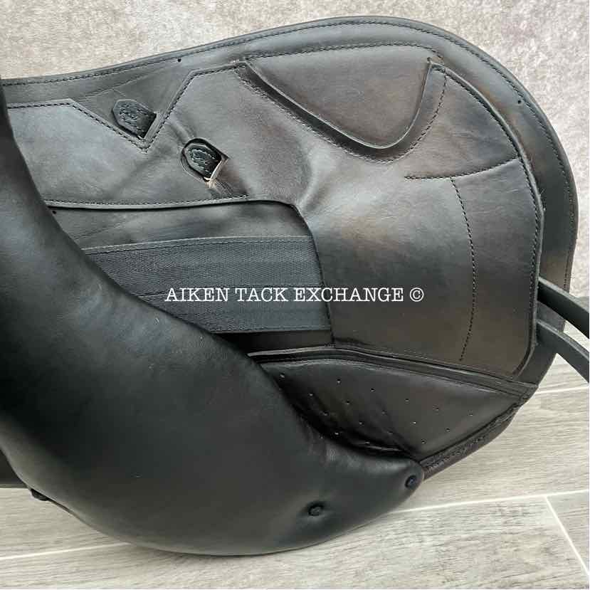2020 Erreplus E-Contact Monoflap Jump Saddle, 18" Seat, Adjustable Tree, Wool Flocked Panels