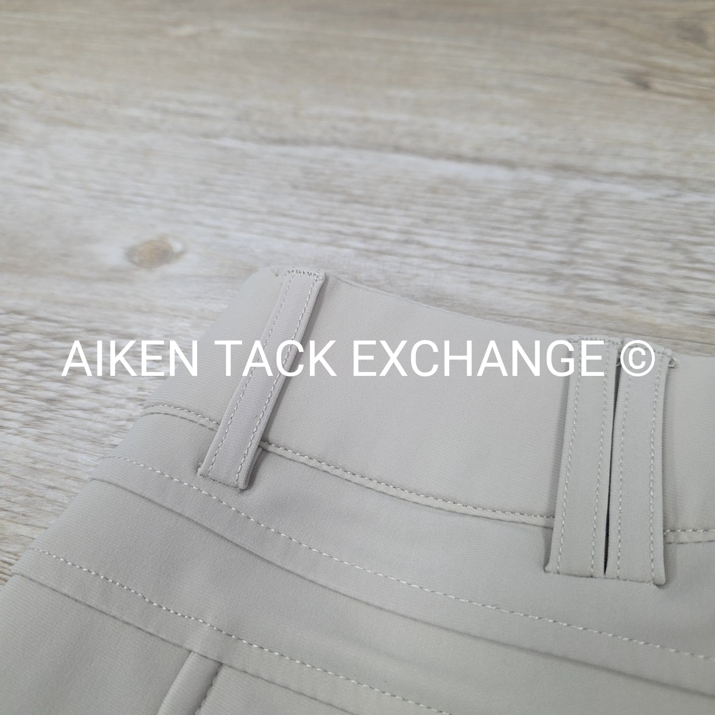 Ariat Tri Factor Silicone Grip Knee Patch Breeches, Size 22 R