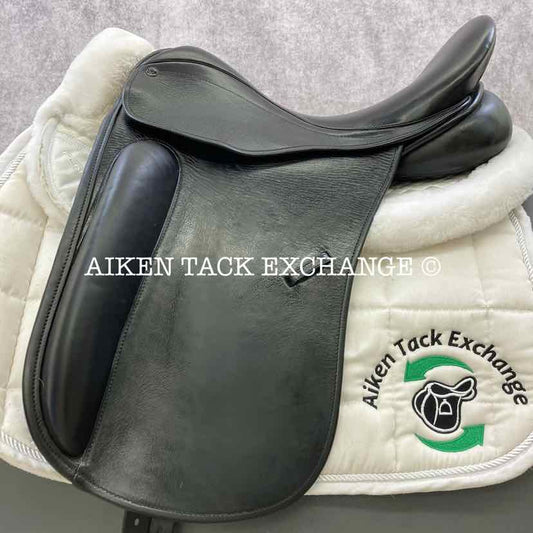 2016 County Perfection Dressage Saddle, 17" Seat, Medium Narrow Tree, Wool Flocked Skid Row Panels