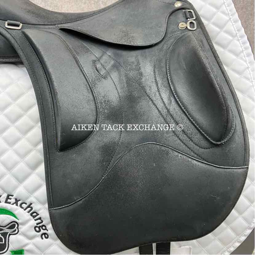 **SOLD** 2015 Wintec Pro Endurance Saddle, 17" Seat, Adjustable Tree - Changeable Gullet, CAIR Panels