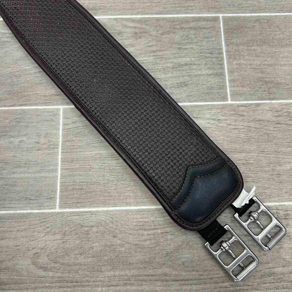 Wintec Chafeless Girth, Brown, 52"