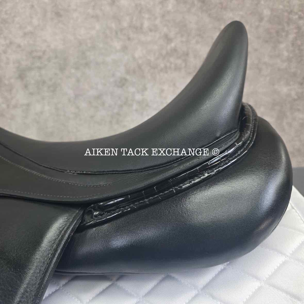 2020 Kentaur Ithaka AP Dressage Saddle, 18" Seat, Medium Wide Tree, Wool Flocked Panels