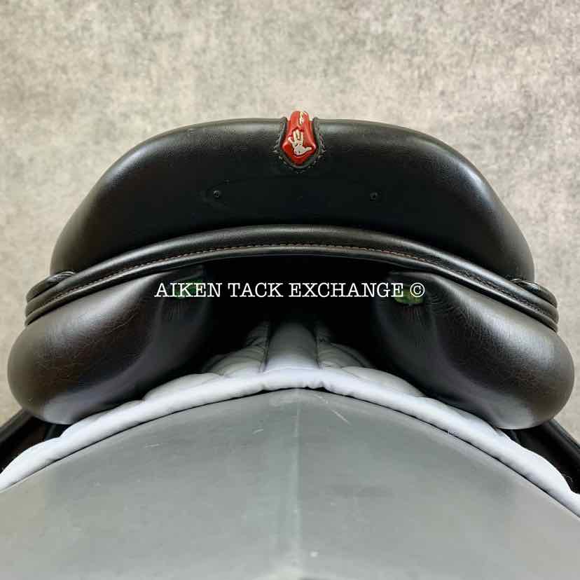 **SOLD** 2018 Equipe Synergy Special Close Contact Jump Saddle, 17.5" Seat, Forward Flap, Medium Wide Tree, Foam Panels