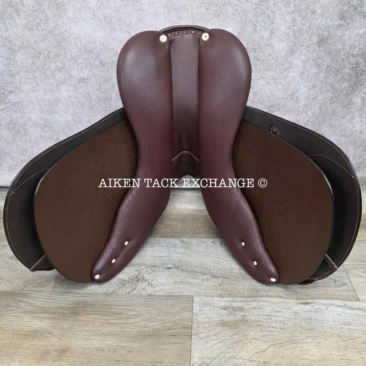 **SOLD** HDR - Henri de Rivel Club Close Contact Plus Saddle, 16.5" Seat, Adjustable Tree - IGP Changeable Gullet, Foam Panels