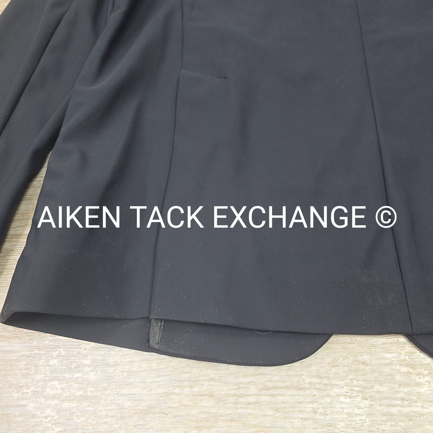 Tredstep Solo Pro Show Coat, With 2 Extra Collars, Size 10