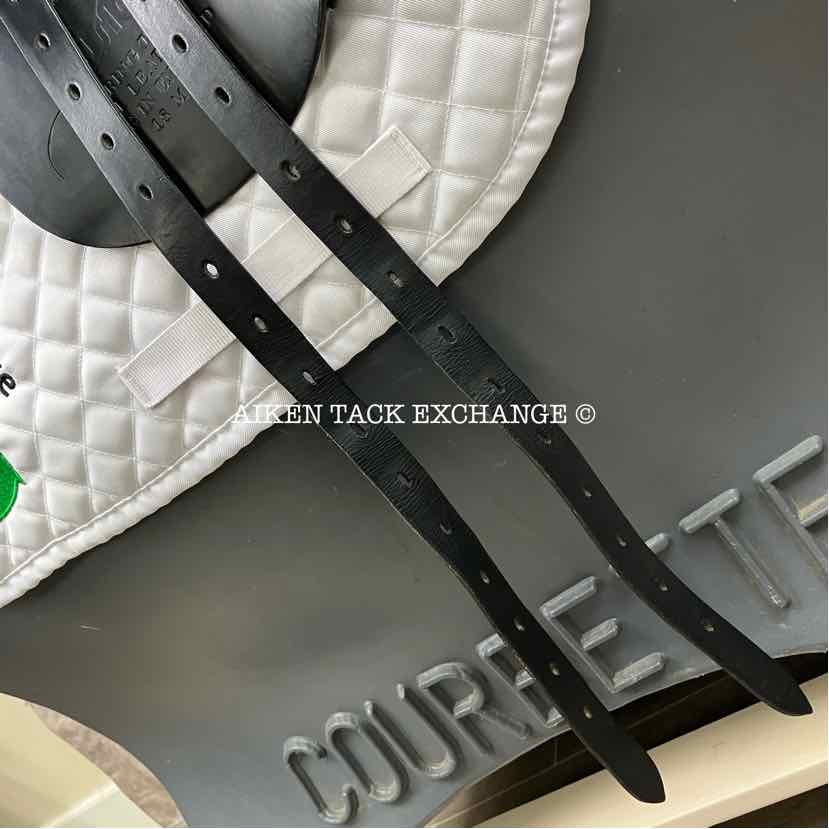 2011 County Fusion Dressage Saddle, 18" Seat, Medium Tree, Wool Flocked Panels