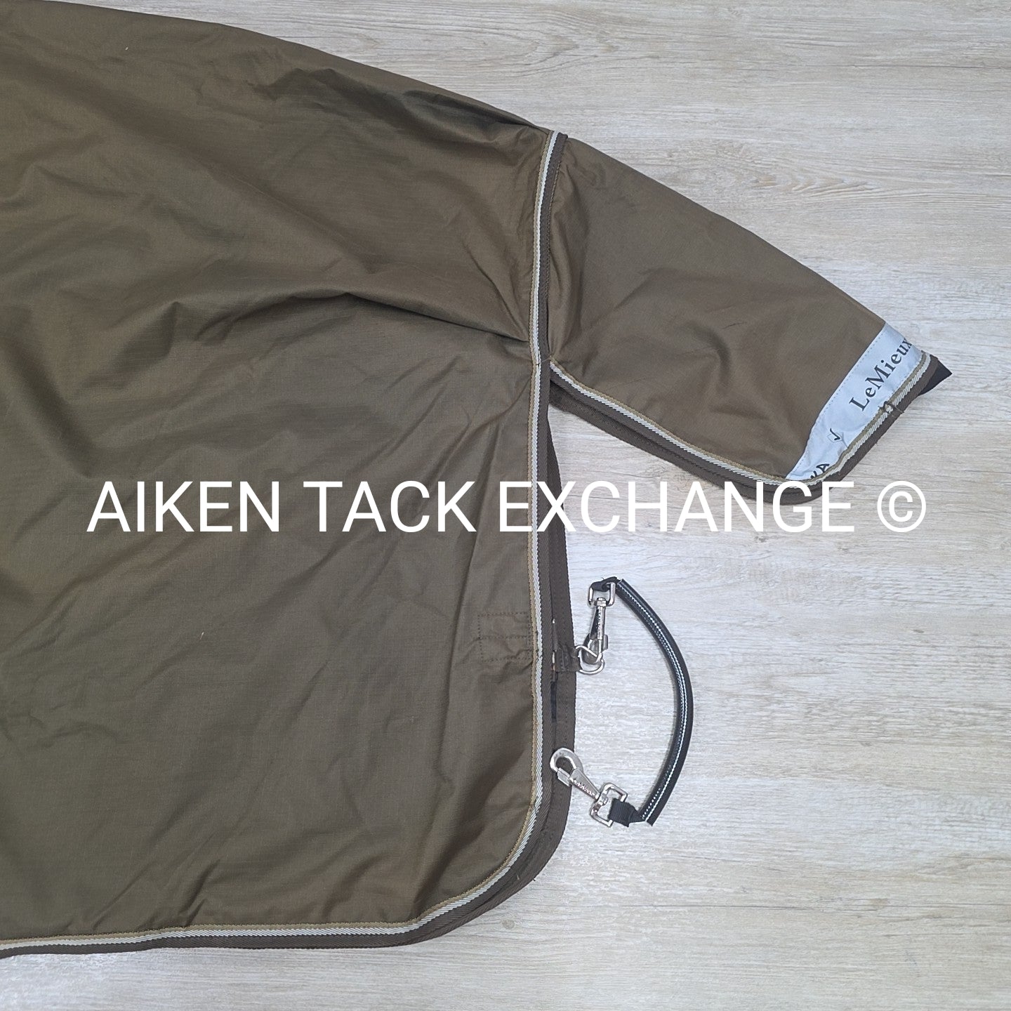 LeMieux Arika Ripstop 0g Turnout Rug w/ Neck Cover, Size 75"