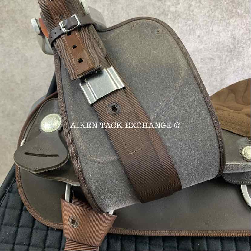 Wintec Western Saddle, 17" Seat, Regular Tree - Semi QH Bars