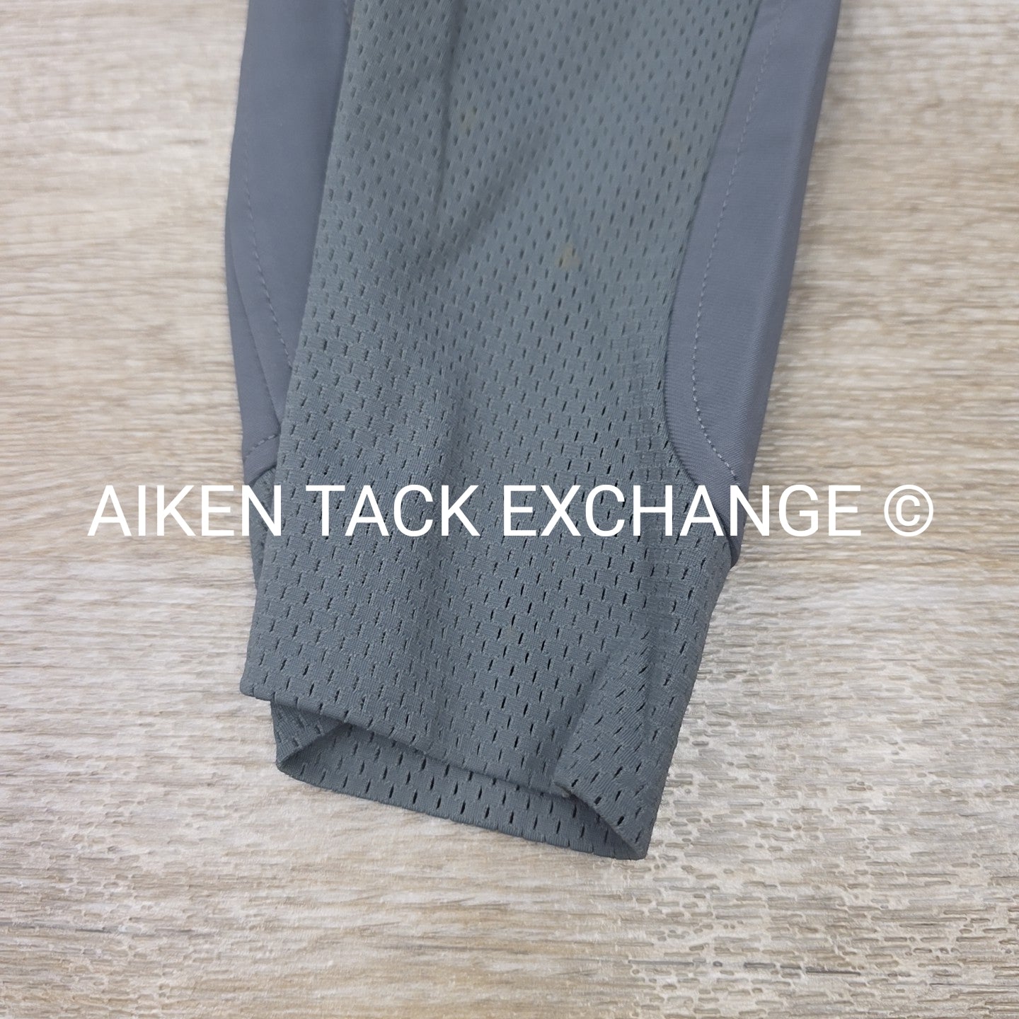 Ariat Tri Factor Silicone Grip Knee Patch Breeches, Size 34R