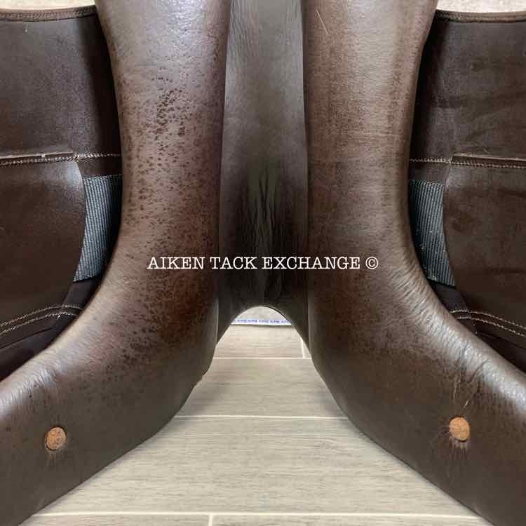 2012 Southern Stars Monoflap Dressage Saddle, 18" Seat, Wide Tree, Wool Flocked Panels