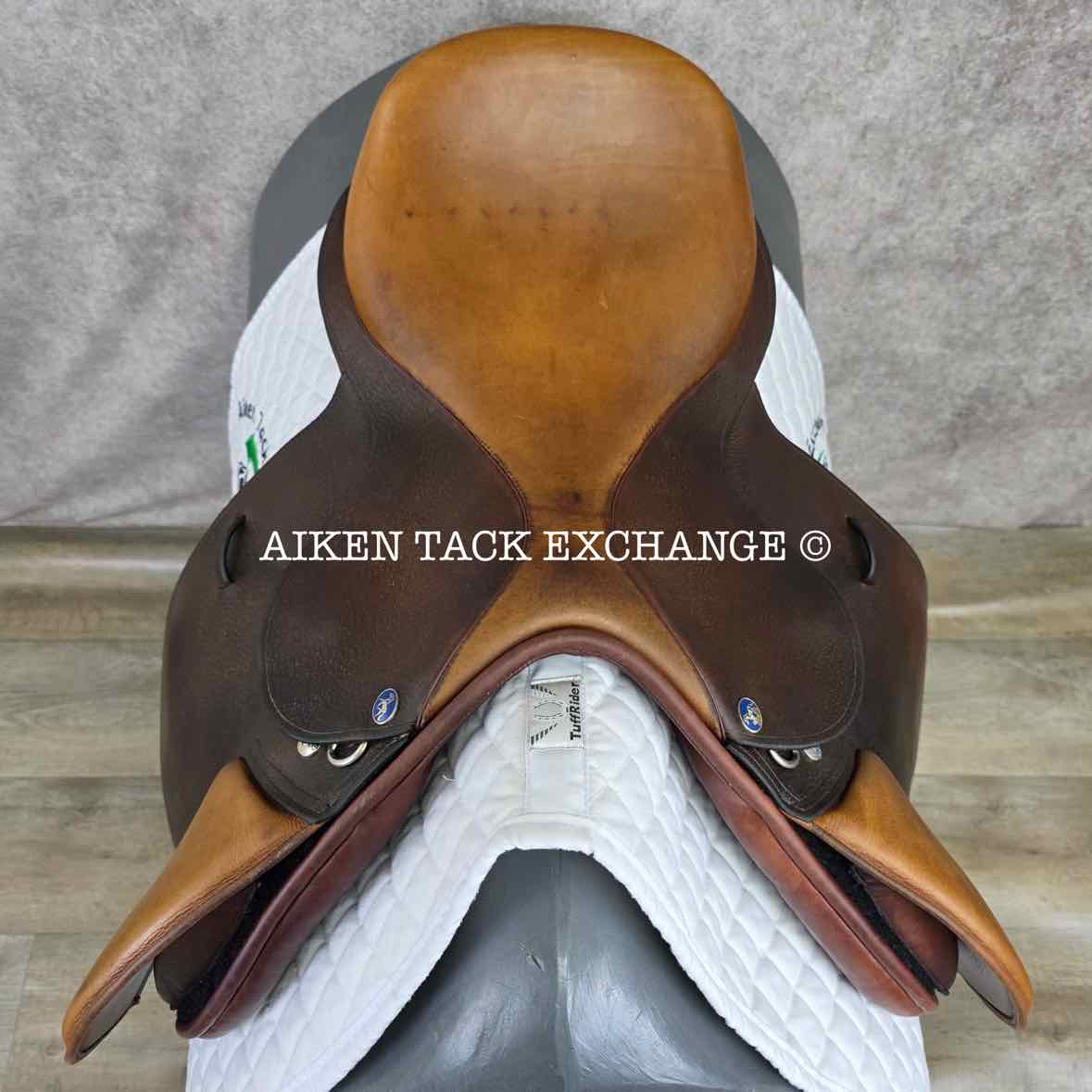 **SOLD** Balance by Frank Baines Jump Saddle, 17" Seat, X-Wide Hoop Tree, Wool Flocked Panels
