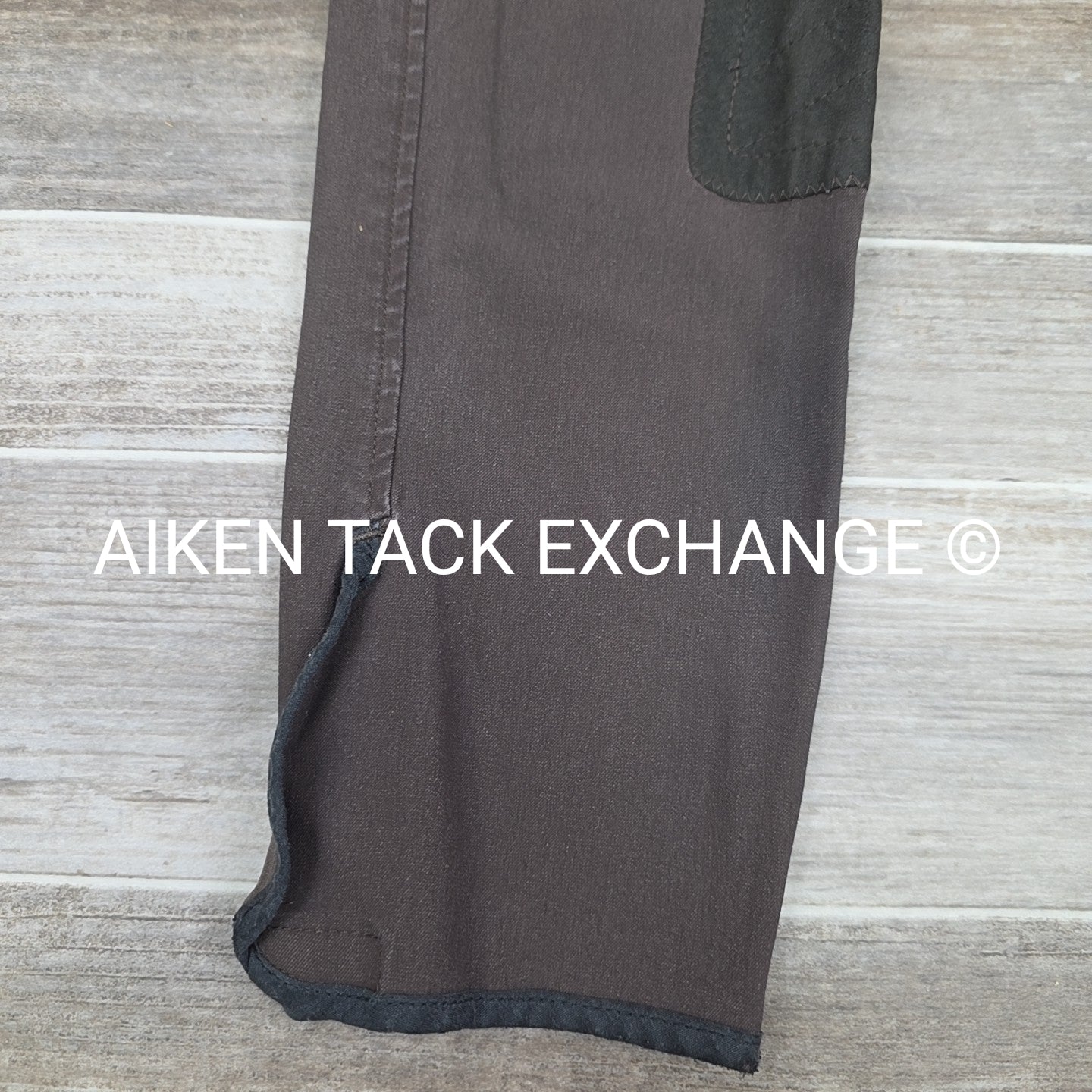 Tailored Sportsman Trophy Hunter Knee Patch Breeches, Size 28 R