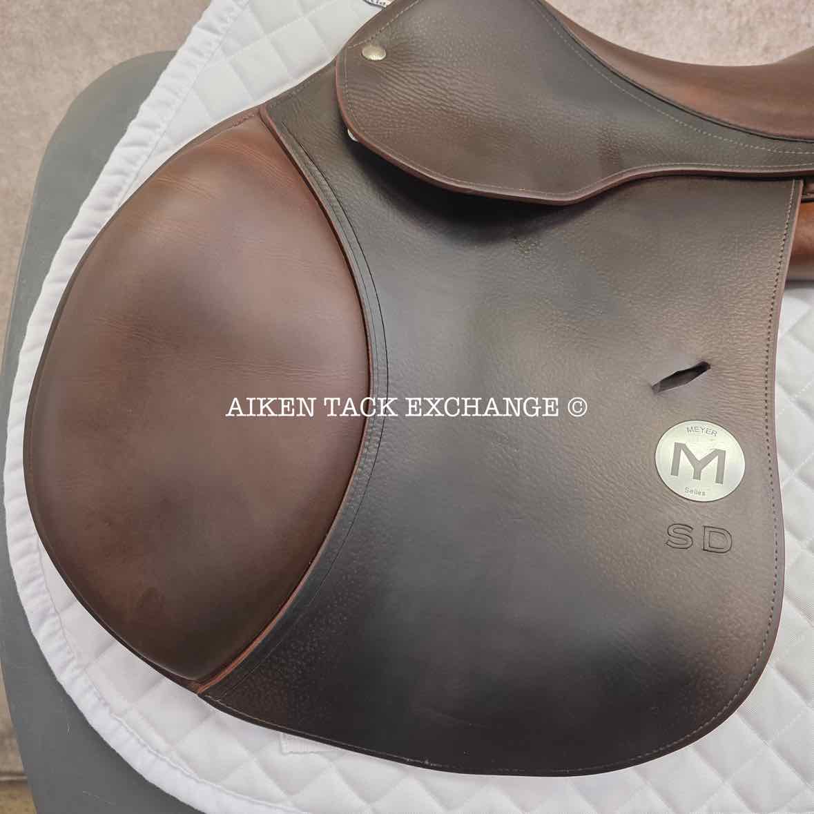2015 Meyer Act 1 Close Contact Jump Saddle, 17.5" Seat, Medium Tree, Foam Panels