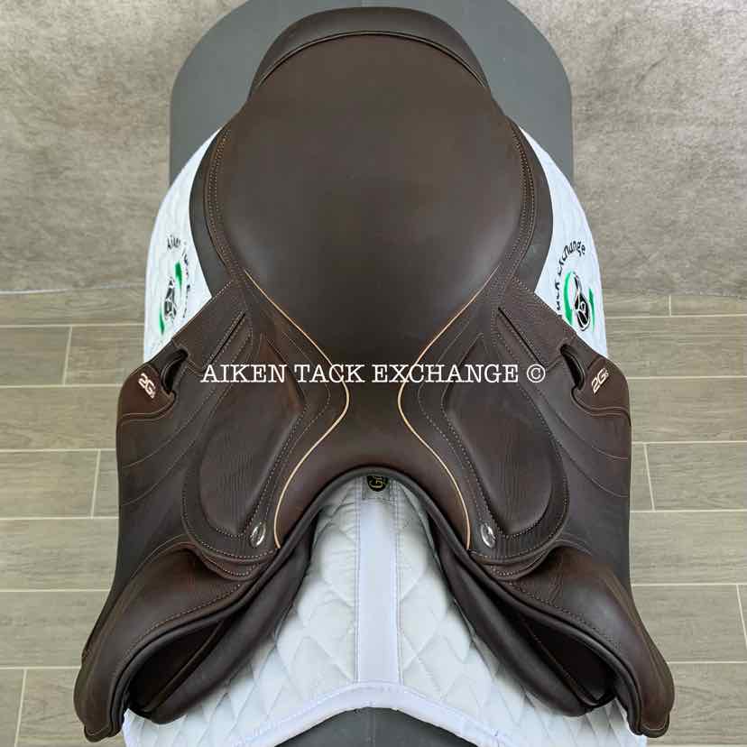 2023 CWD SE32 2GS Mademoiselle Close Contact Jump Saddle, 17.5" Seat - S2, 2L Flap, Dynamik Flex Tree - Medium, Foam Panels, Full Buffalo Leather