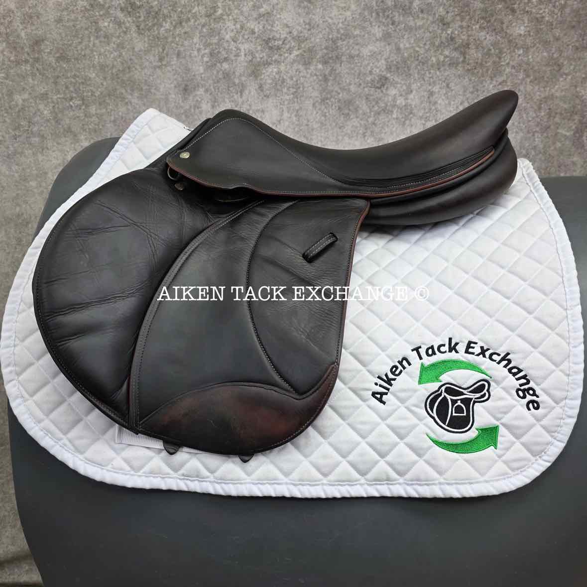 2011 Voltaire Palm Beach Close Contact Jump Saddle, 17.5" Seat, 2A Flap, Medium Wide Tree, PRO Panels, Full Buffalo Leather