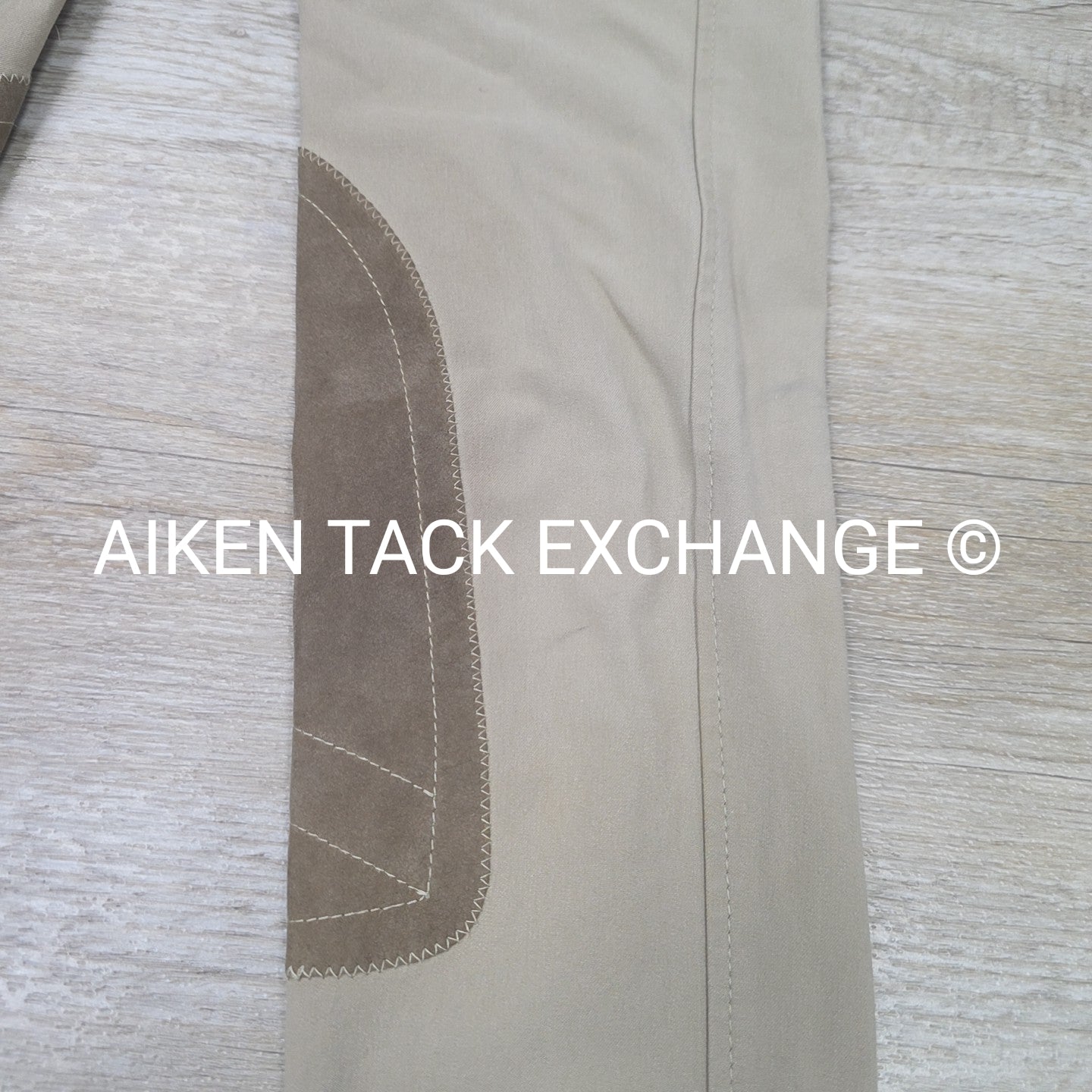 Tailored Sportsman Trophy Hunter Knee Patch Breeches, Size 14 R