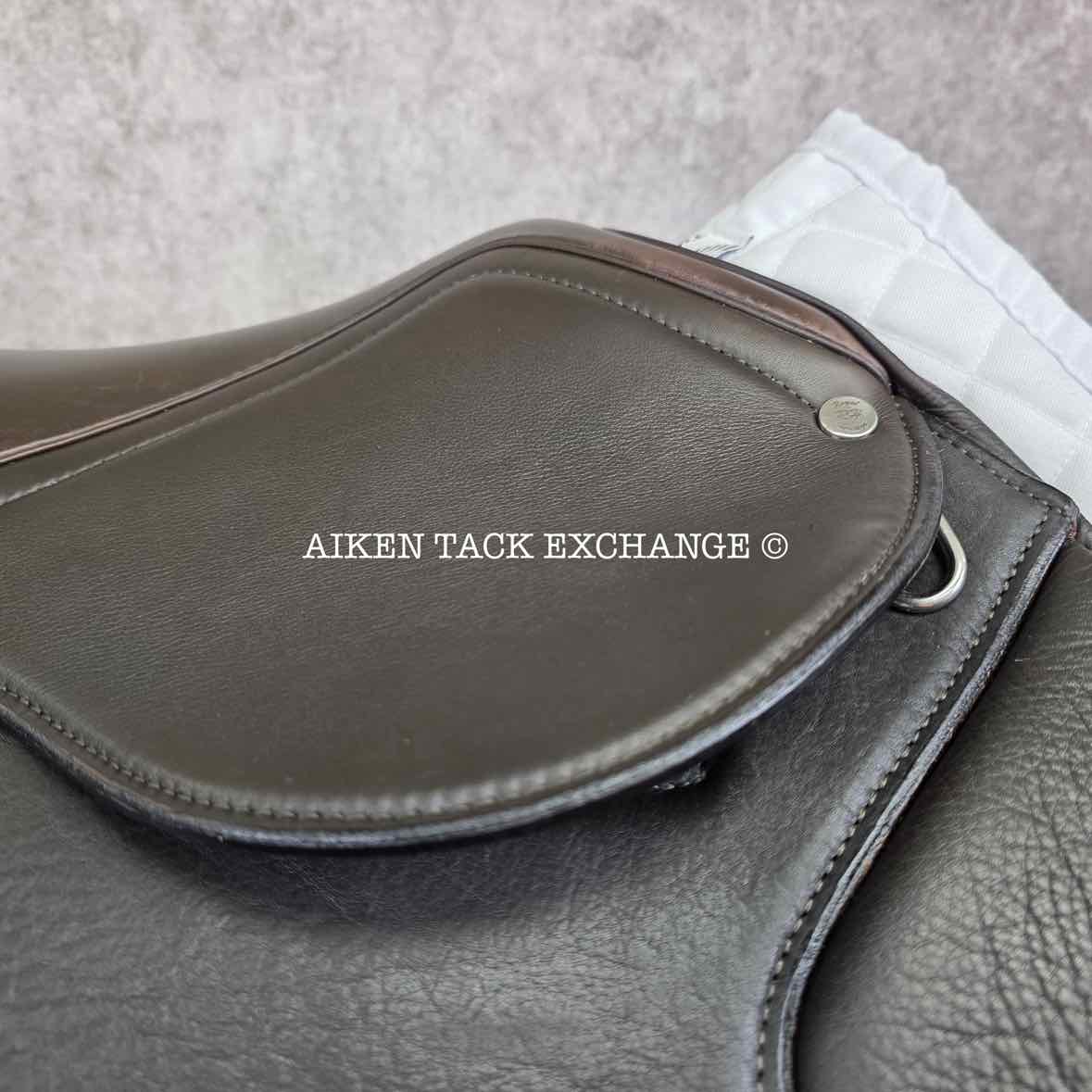 **SOLD** Royal Heritage Stella Jump Saddle, 18" Seat, Adjustable Tree - Changeable Gullet, Wool Flocked Panels