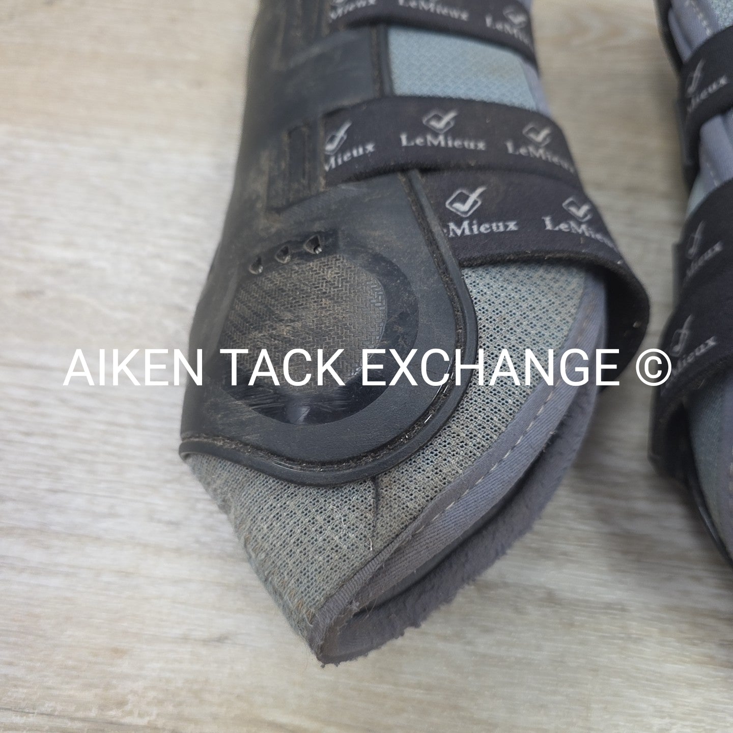 BARGAIN BUNDLE: LeMieux Open Front Tendon Boots, Medium Front & Large Hind